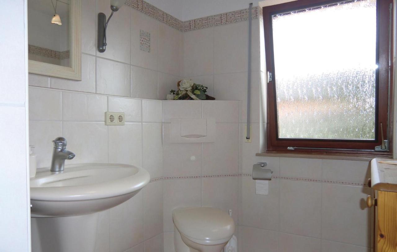 1 Bedroom Awesome Apartment In Schoenecken Wetteldorf Ngoại thất bức ảnh